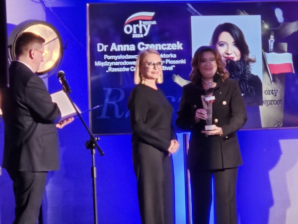 DR ANNA CZENCZEK UHONOROWANA NAGRODĄ ORŁY &quot;WPROST” 2024 W KATEGORII KULTURA.